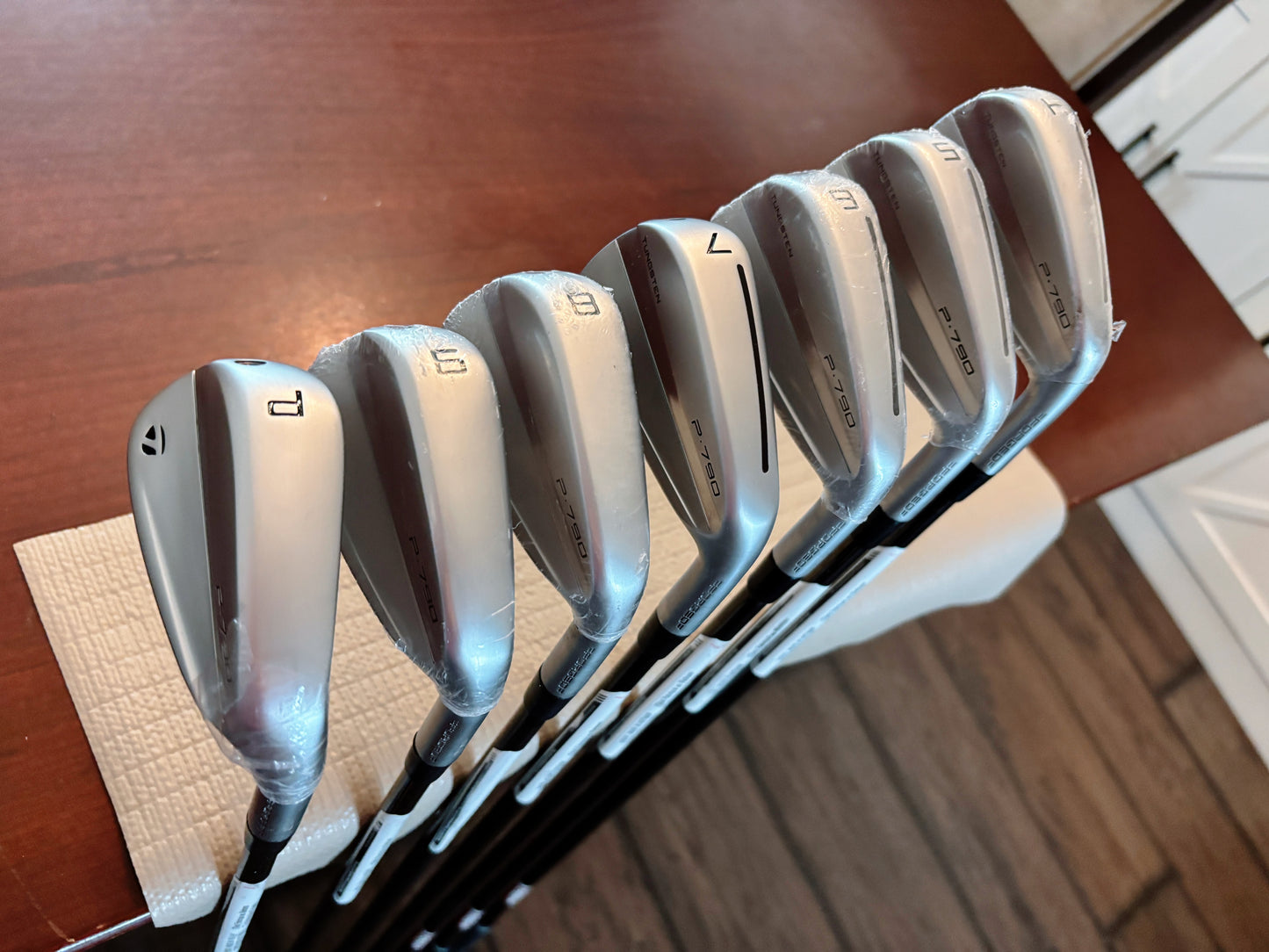 *NEW IN PLASTIC* Taylormade P790 ‘24 Iron Set 4-PW / KBS Tour Lite Stiff