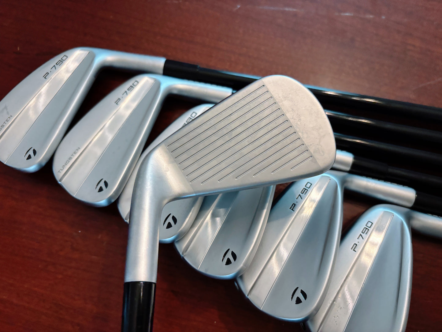 *MINT* Taylormade P790 ‘24 Iron Set 5-AW / Mitsubishi MMT Regular Graphite