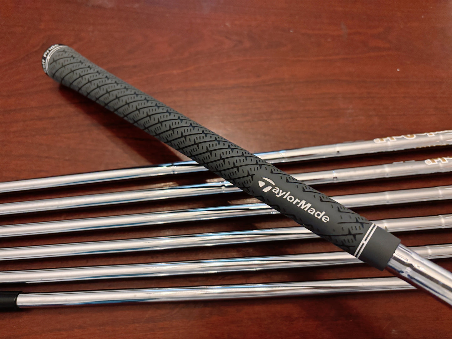 Taylormade P790 ‘24 Iron Set 4-PW / Dynamic Gold R300 Regular Flex