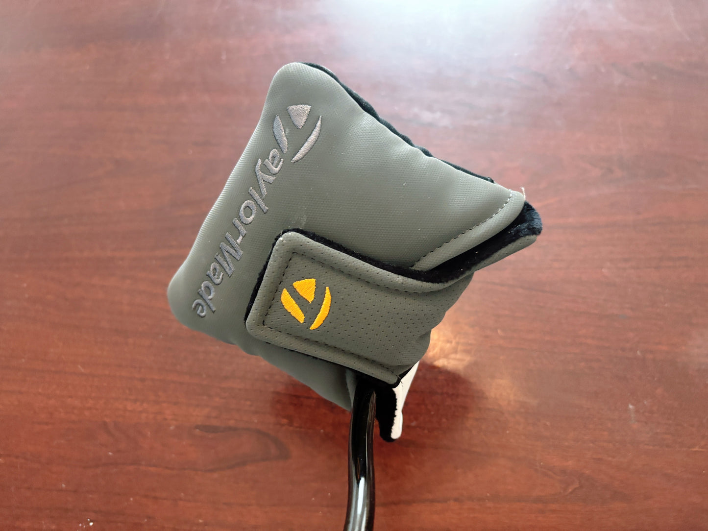 (Left-handed) Taylormade Tour X Double Bend Putter 31” + headcover