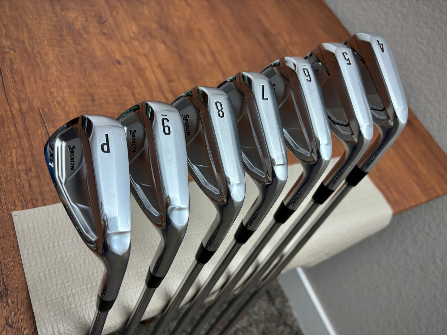 Srixon ZXi5 / ZXi7 Iron Set 4-PW / NS Pro 120 Stiff
