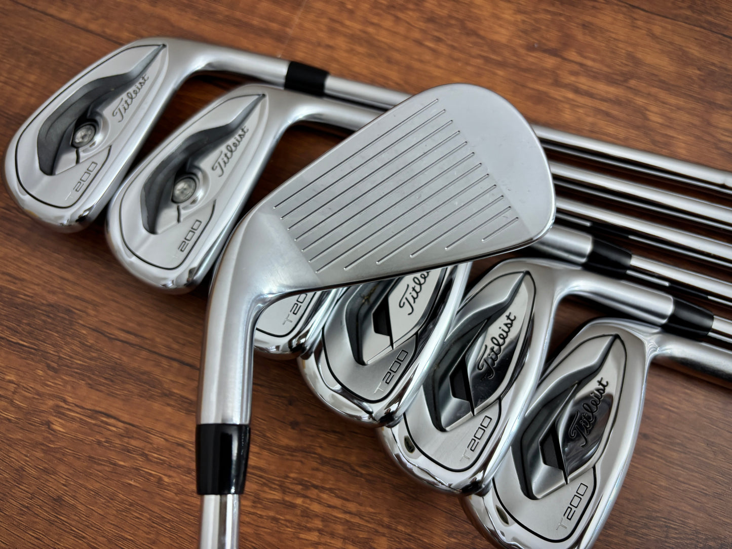 Titleist T200 Iron Set 4-PW / Dynamic Gold X-Stiff