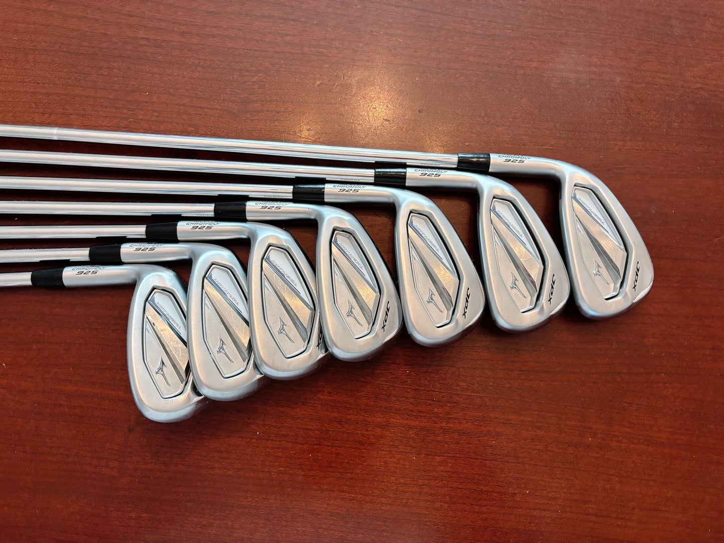 (+1.5”) Left-handed Mizuno JPX 925 Hot Metal Iron Set 5-GW / Dynamic Gold S300 Stiff