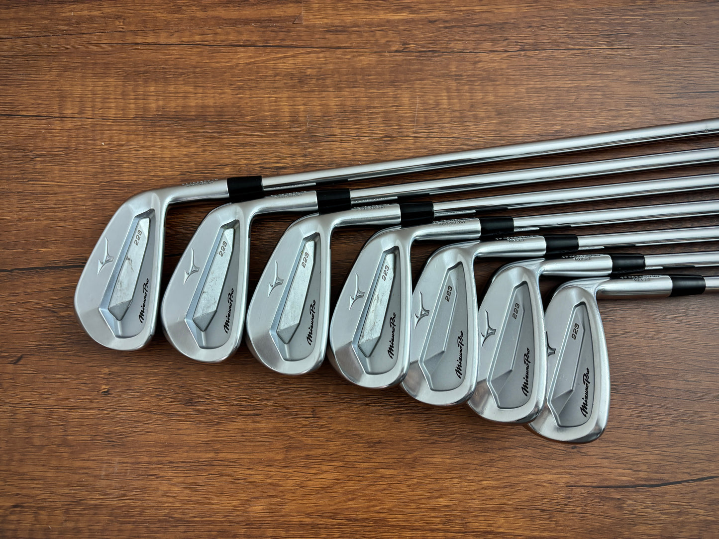 Mizuno Pro 223 Iron Set 4-PW / NS Pro 105 Regular Flex