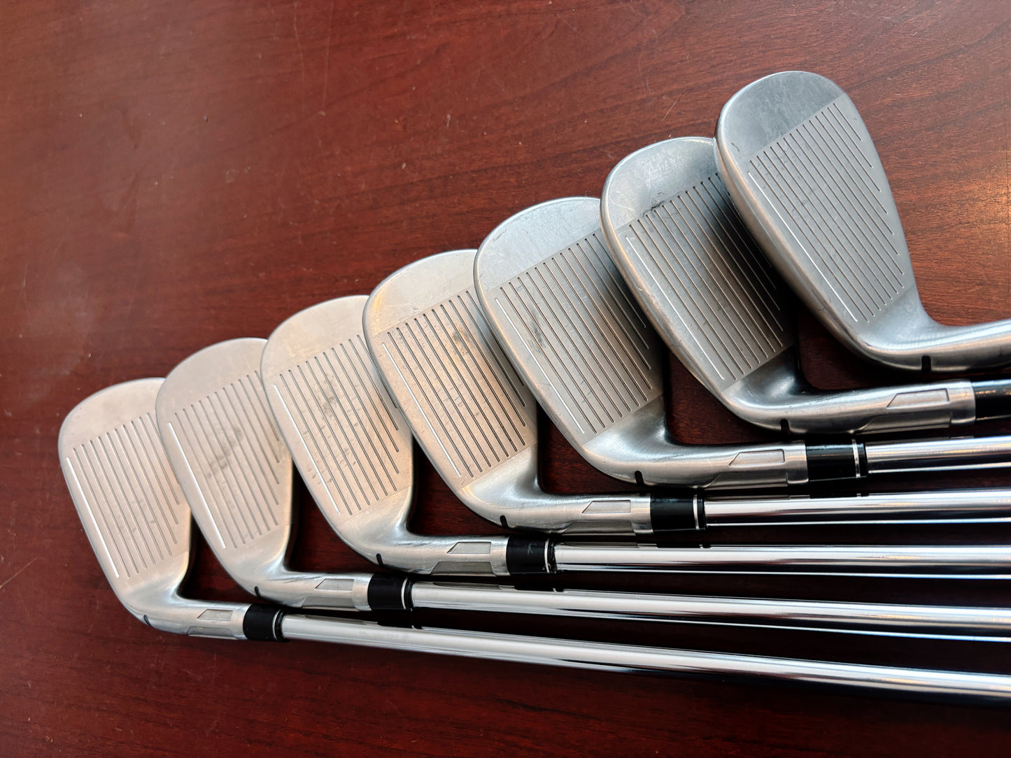 Taylormade SIM2 Max Iron Set 5-AW / KBS Max MT Regular Flex