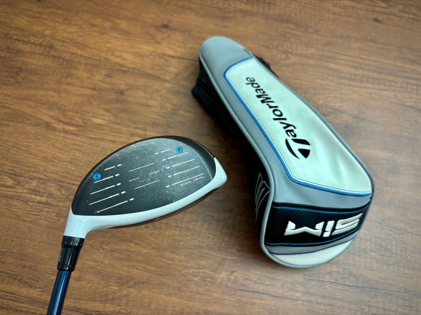 Taylormade SIM Max Driver 9* + headcover / Stiff