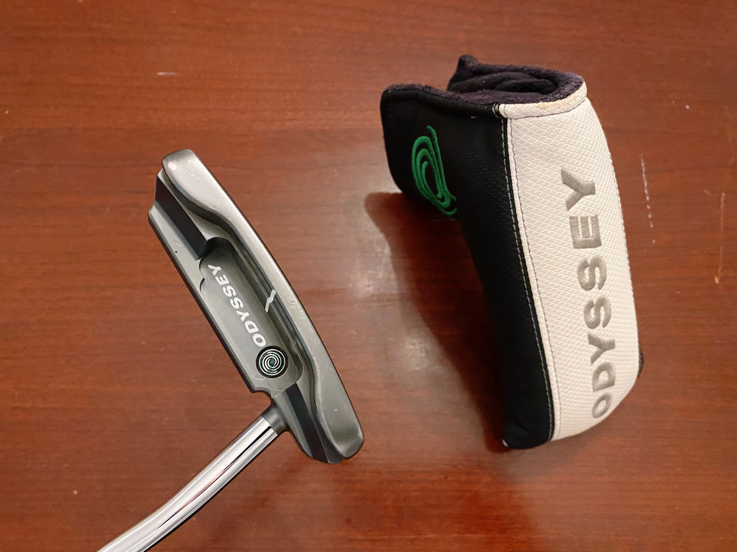 Odyssey Toulon Chicago Stroke Lab Putter + headcover 32.5”