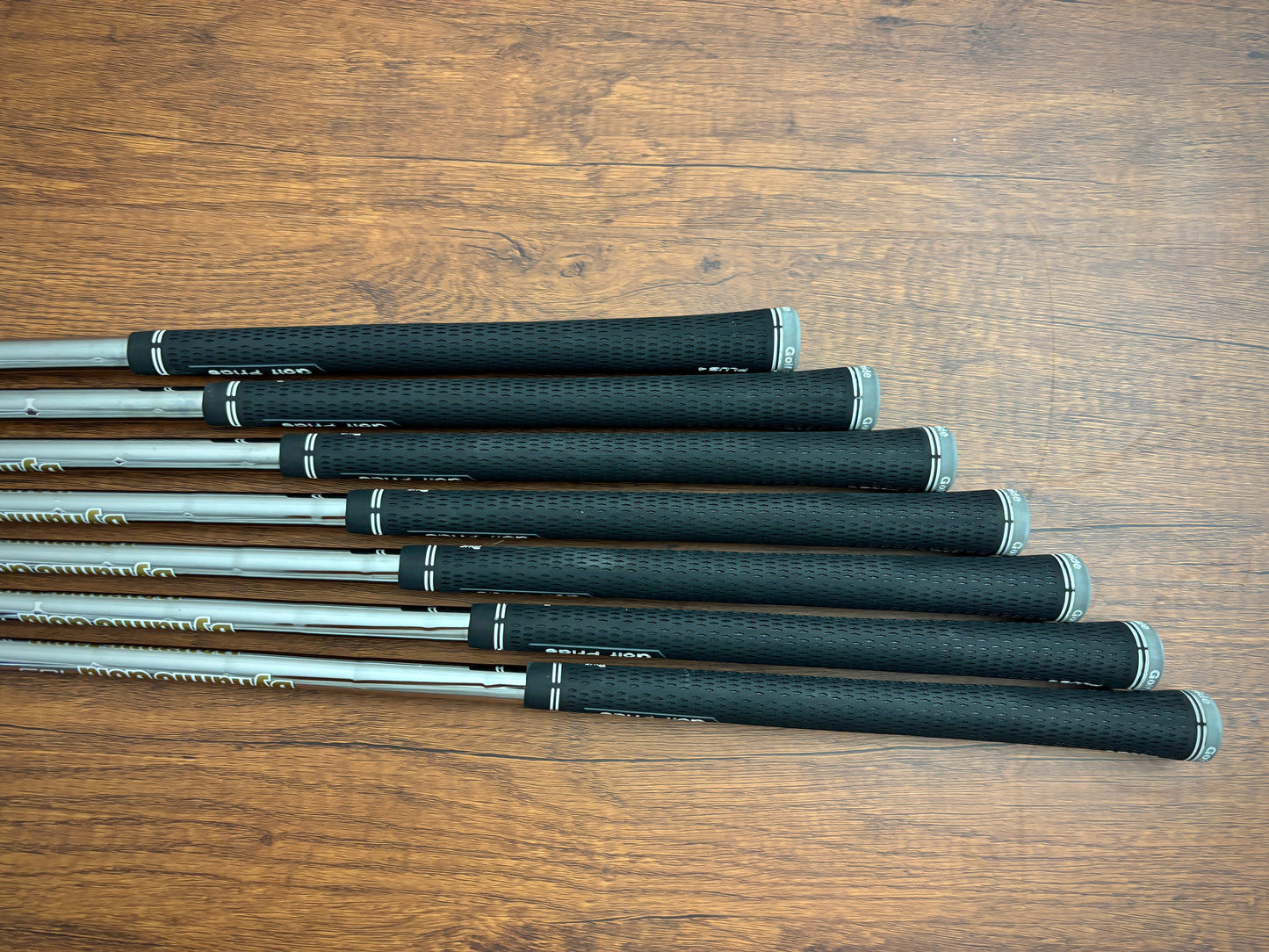 *MINT* Titleist T200 ‘23 Iron Set 4-PW / Dynamic Gold S300 Stiff