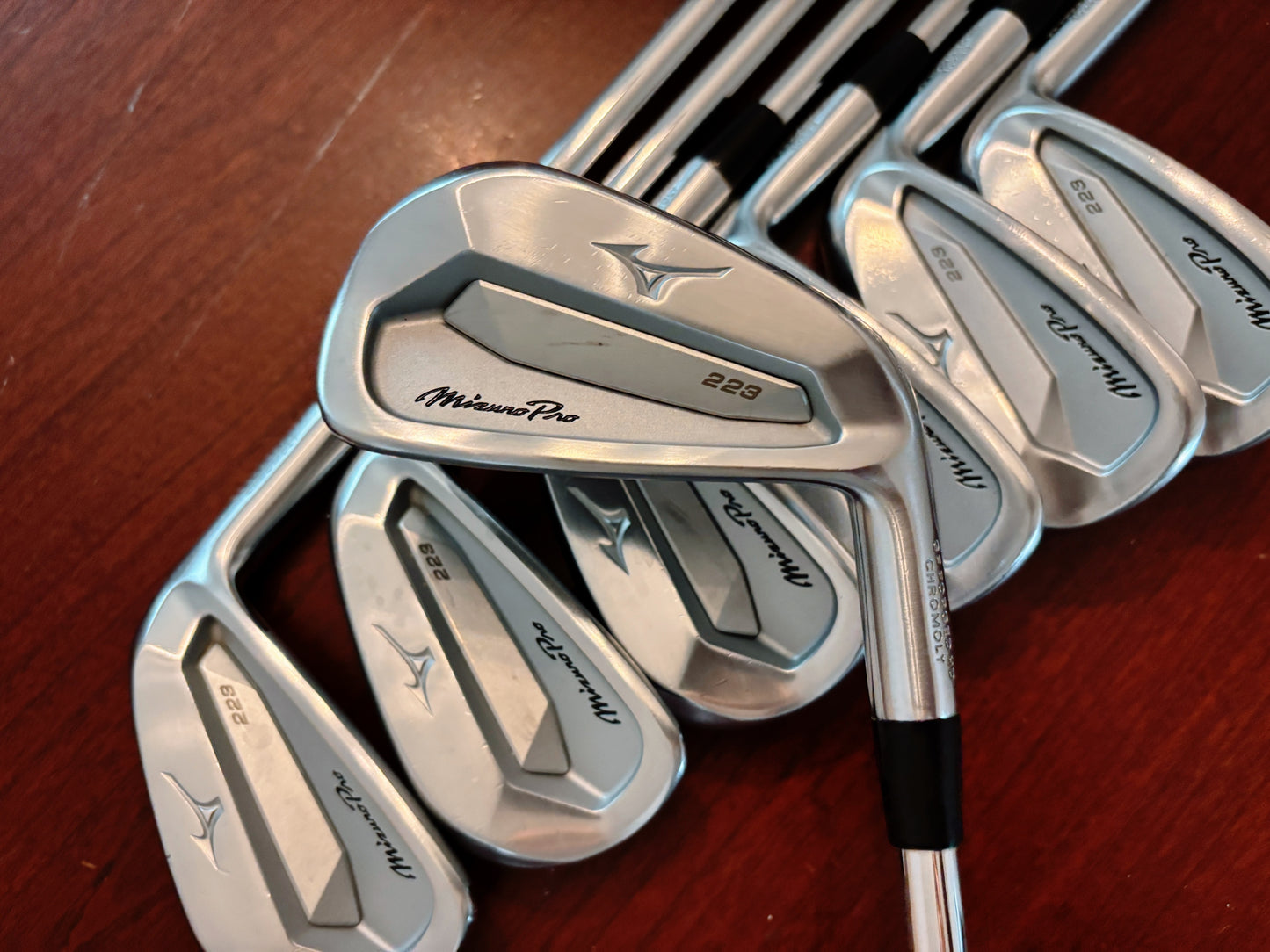 (+1”) Mizuno Pro 223 Iron Set 4-PW / Dynamic Gold X100 X-Stiff
