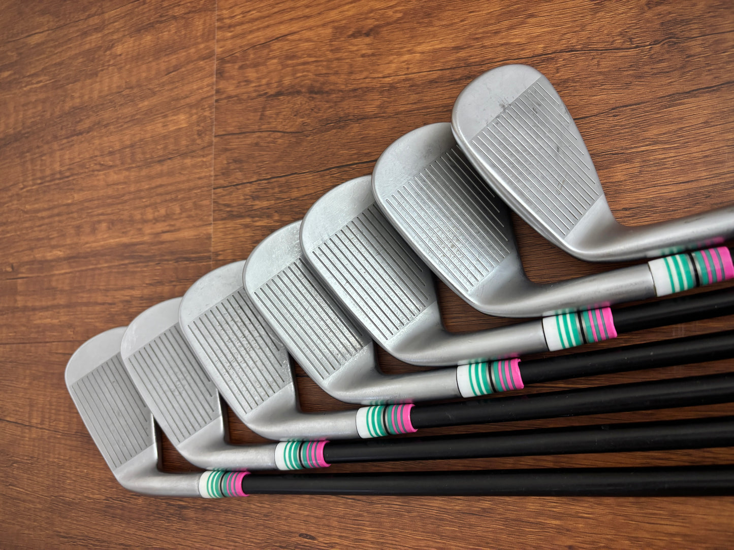 Taylormade P790 ‘23 Iron Set 5-AW / Fujikura Axiom X-Stiff w Velocore