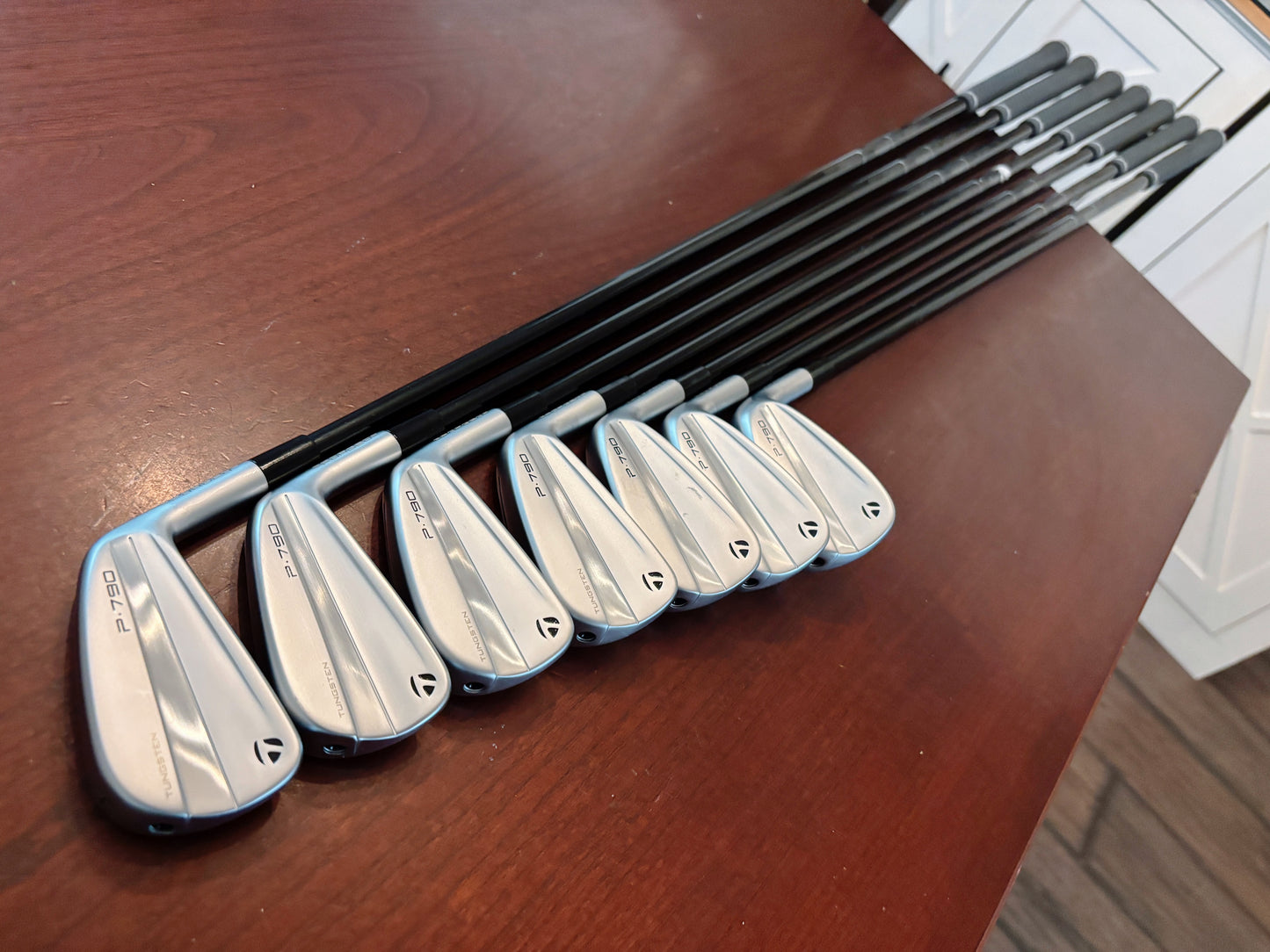 *MINT* Taylormade P790 ‘24 Iron Set 4-PW / Mitsubishi MMT Regular Graphite
