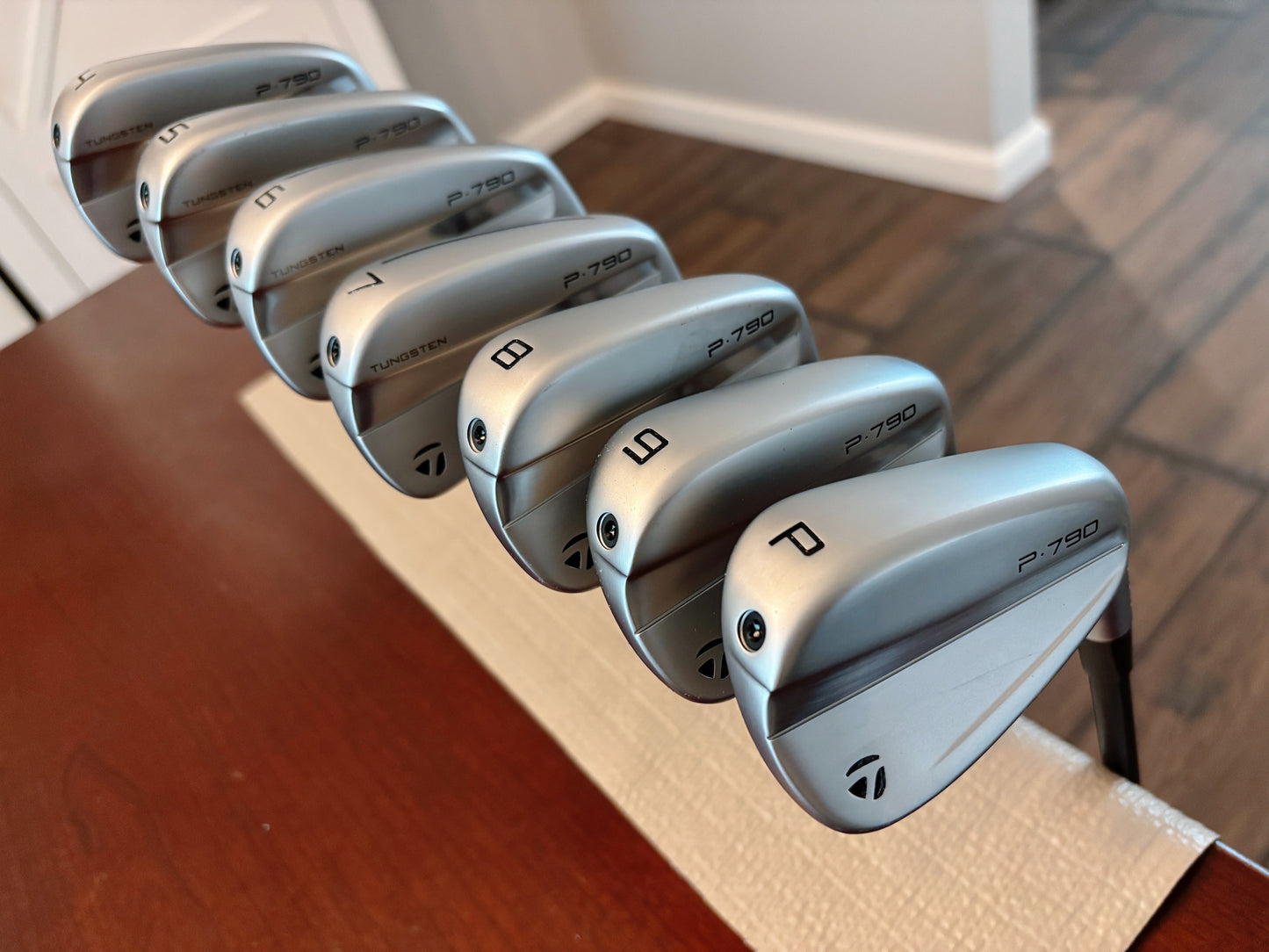 *MINT* Taylormade P790 ‘24 Iron Set 4-PW / Mitsubishi MMT Regular Graphite