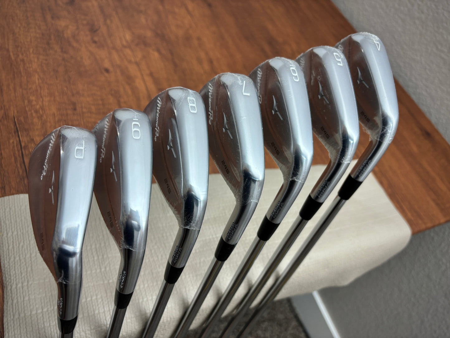*NEW IN PLASTIC* Mizuno Pro 245 Iron Set 4-PW / NS Pro 105 Regular Flex