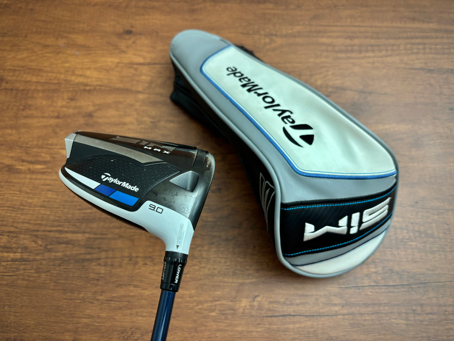 Taylormade SIM Max Driver 9* + headcover / Stiff