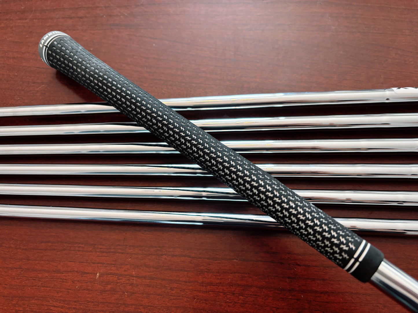 Taylormade SIM2 Max Iron Set 5-AW / KBS Max MT Regular Flex