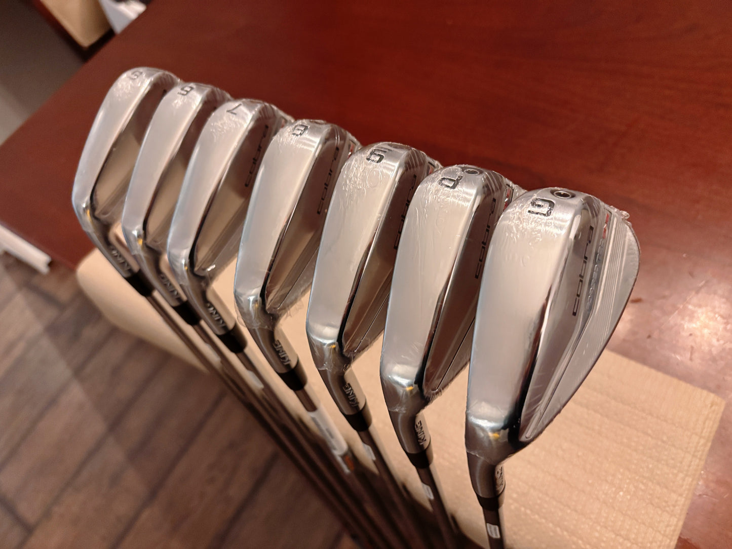(Left-handed) *NEW* 2022 Cobra King Forged TEC One Length Iron Set 5-GW / KBS $-Taper Lite Stiff