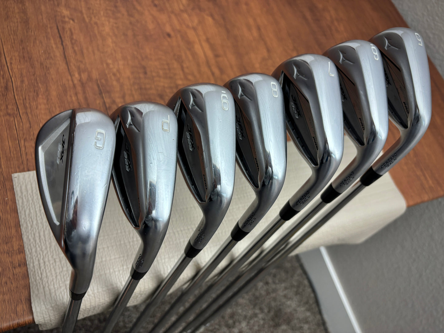 Mizuno JPX 923 Hot Metal Pro Iron Set 5-GW / Dynamic Gold 105 S300 Stiff