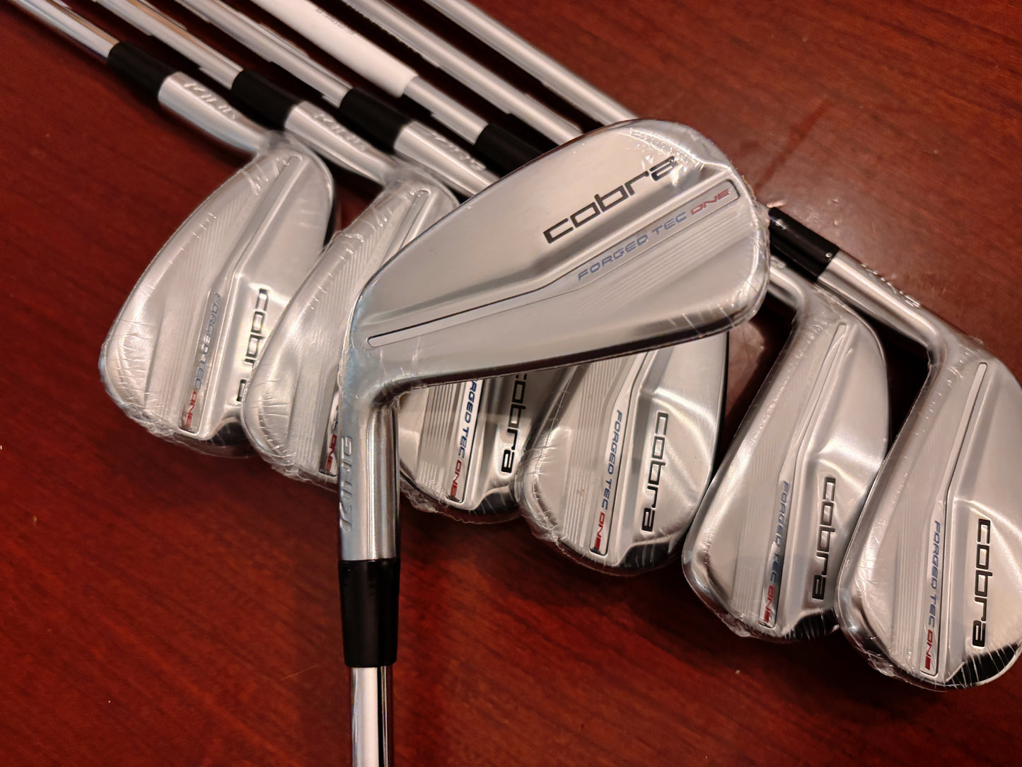 (Left-handed) *NEW* 2022 Cobra King Forged TEC One Length Iron Set 5-GW / KBS $-Taper Lite Stiff