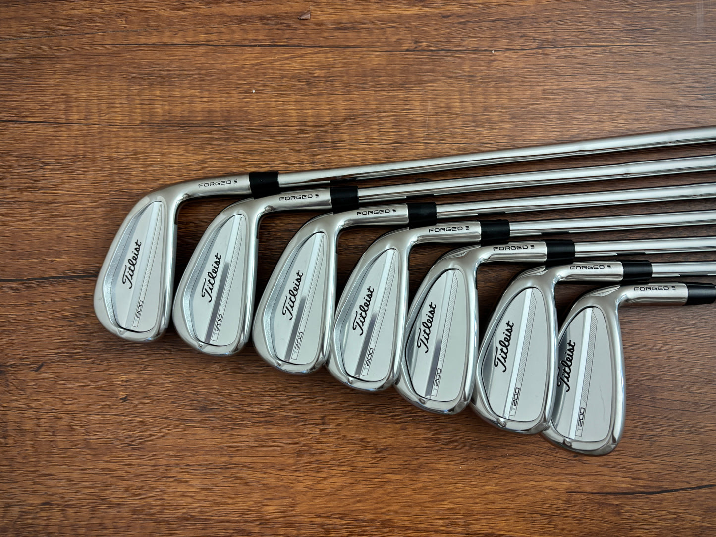 *MINT* Titleist T200 ‘23 Iron Set 4-PW / Dynamic Gold S300 Stiff