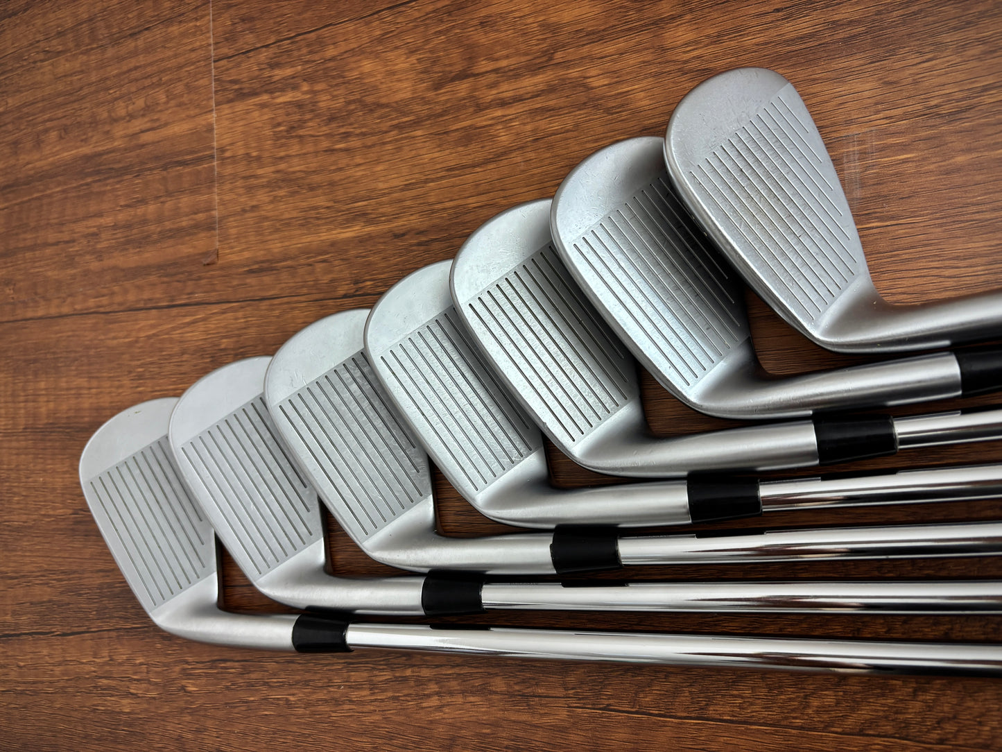 Mizuno JPX 923 Tour Iron Set 4-PW / Dynamic Gold S300 Stiff