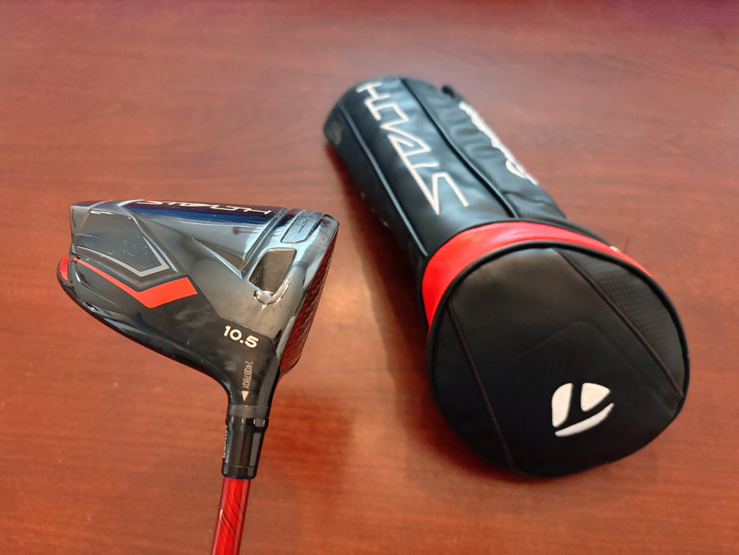 Taylormade Stealth Driver 10.5* + headcover / Regular Flex