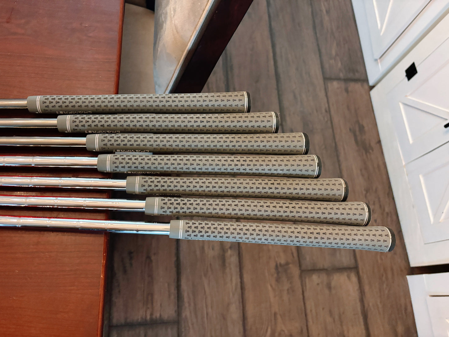 Srixon ZU85 / Z585 Iron Set 4-PW (Stiff)