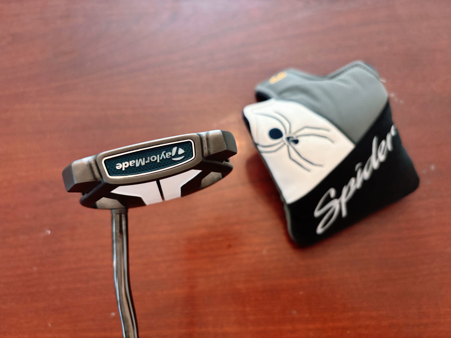 (Left-handed) Taylormade Tour X Double Bend Putter 31” + headcover
