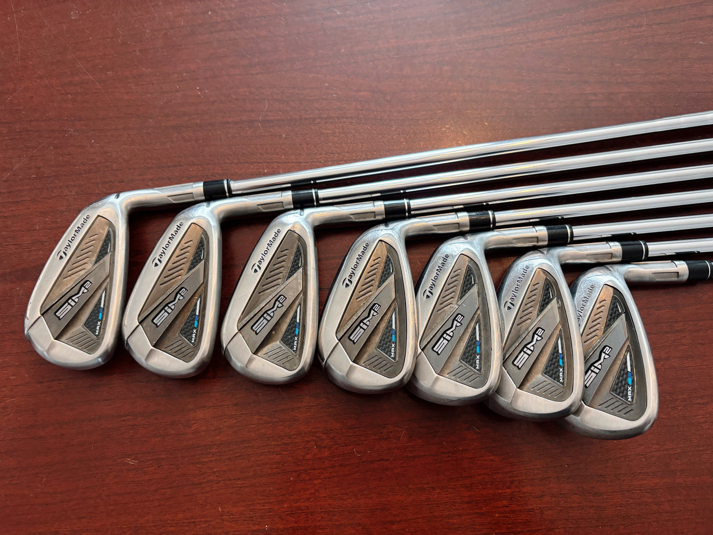 Taylormade SIM2 Max Iron Set 5-AW / KBS Max MT Regular Flex