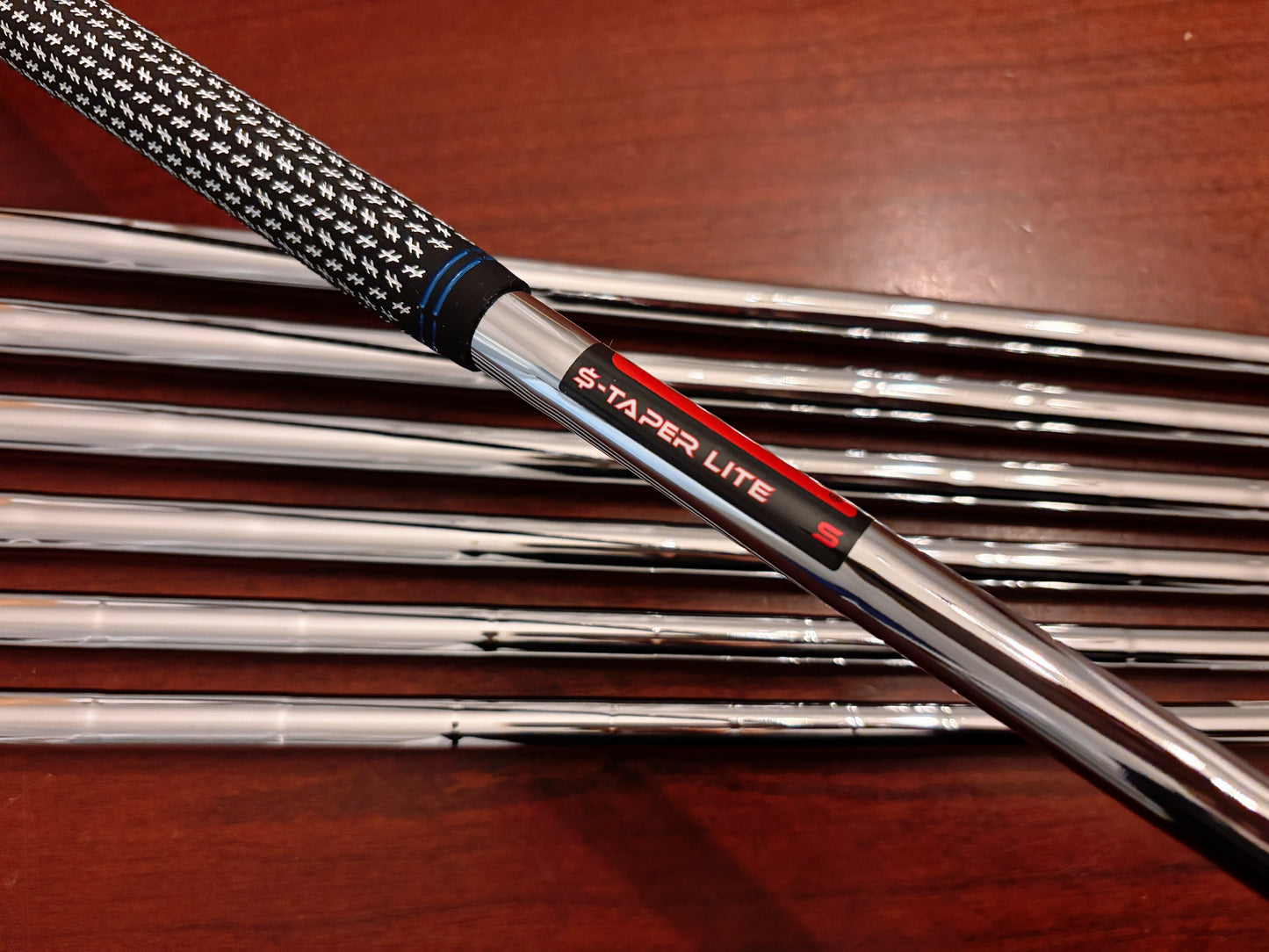 (Left-handed) *NEW* 2022 Cobra King Forged TEC One Length Iron Set 5-GW / KBS $-Taper Lite Stiff