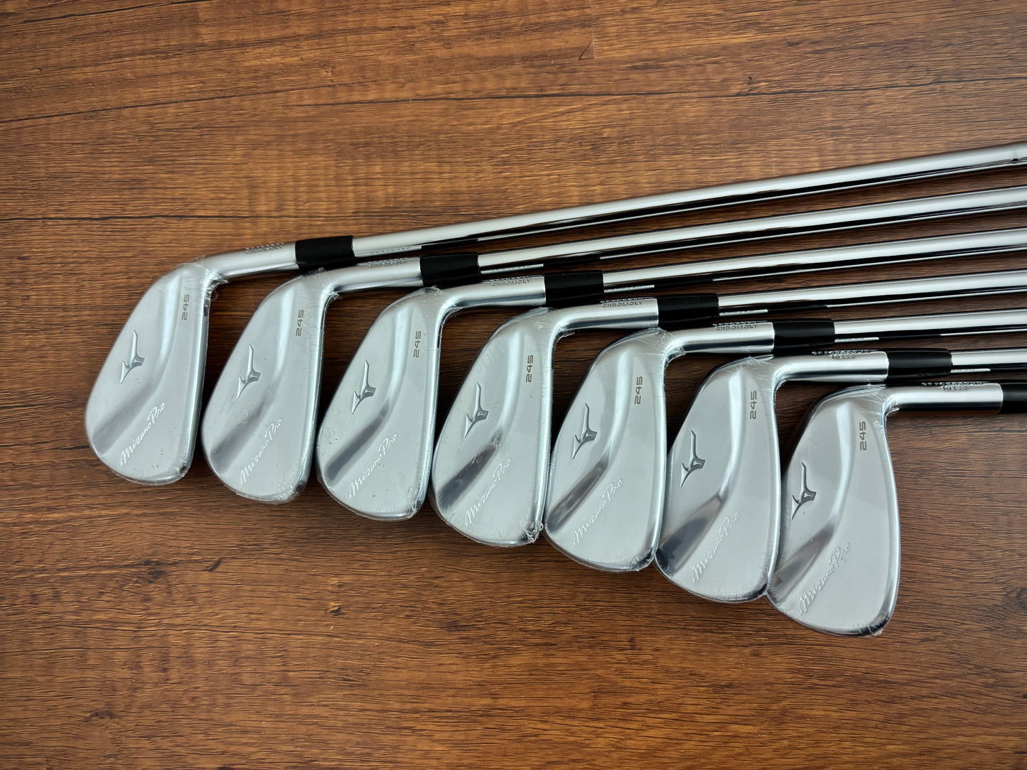 *NEW IN PLASTIC* Mizuno Pro 245 Iron Set 4-PW / NS Pro 105 Regular Flex