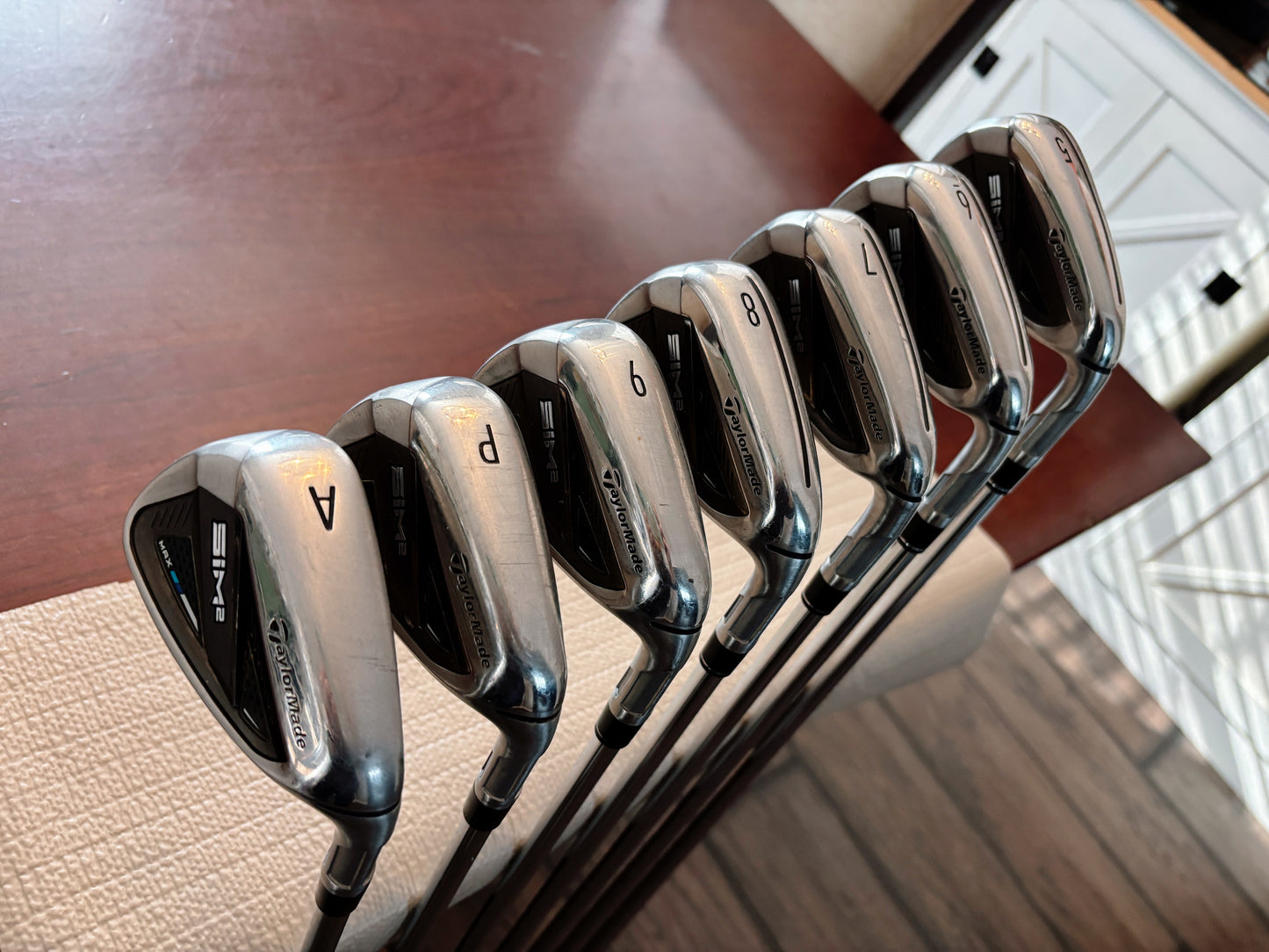 Taylormade SIM2 Max Iron Set 5-AW / KBS Max MT Regular Flex