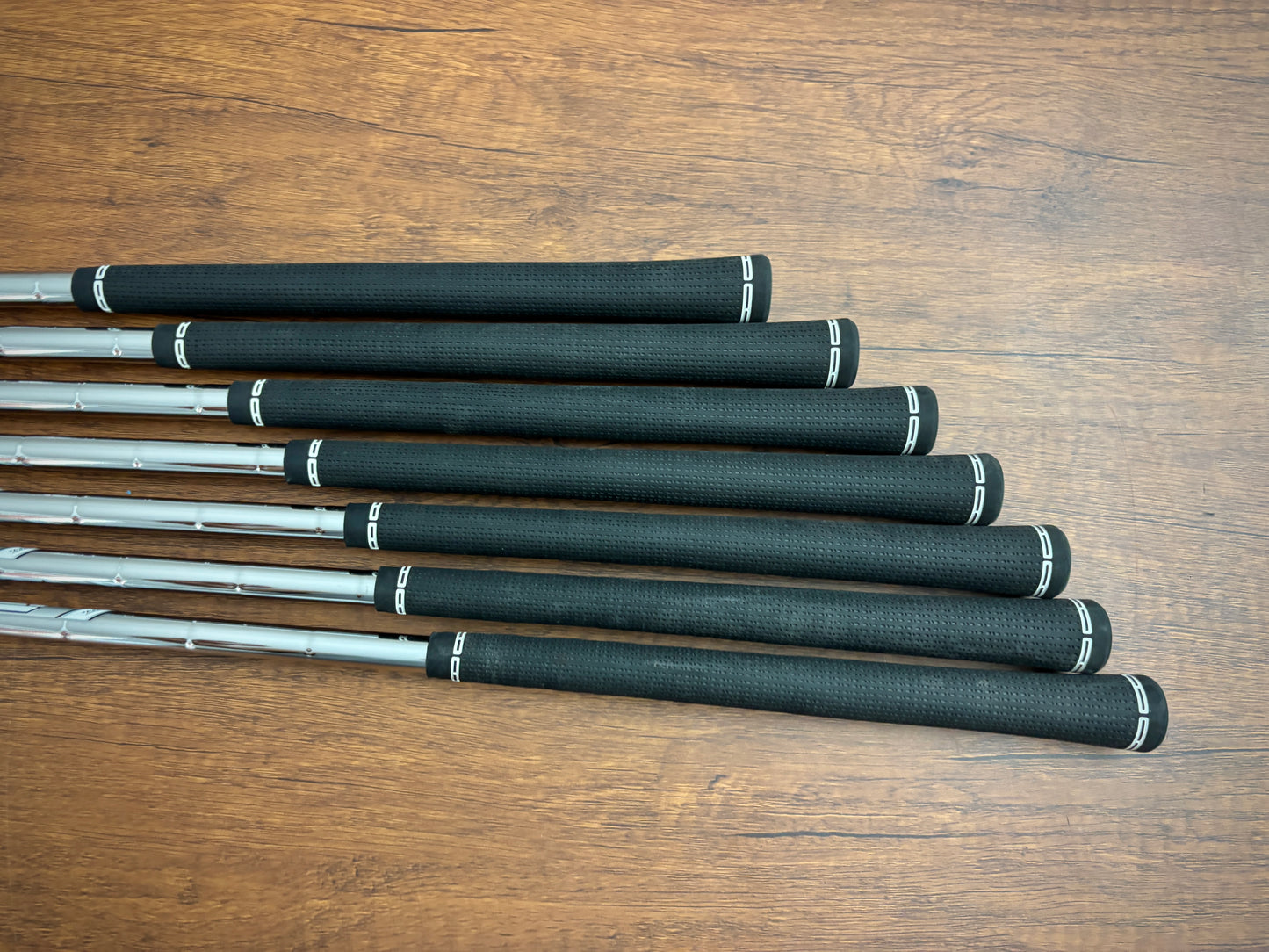 Titleist T100 ‘23 Iron Set 4-PW / True Temper AMT S300 Stiff