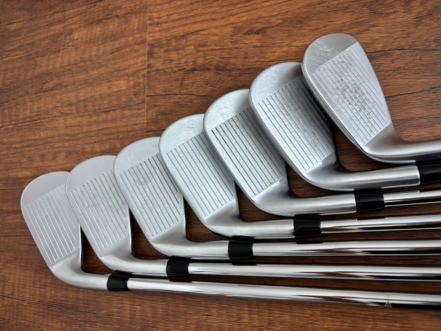Titleist T200 Iron Set 4-PW / Dynamic Gold X-Stiff