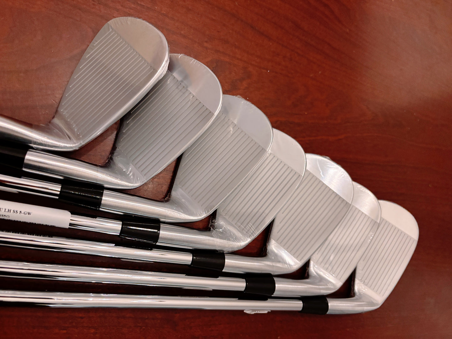 (Left-handed) *NEW* 2022 Cobra King Forged TEC One Length Iron Set 5-GW / KBS $-Taper Lite Stiff
