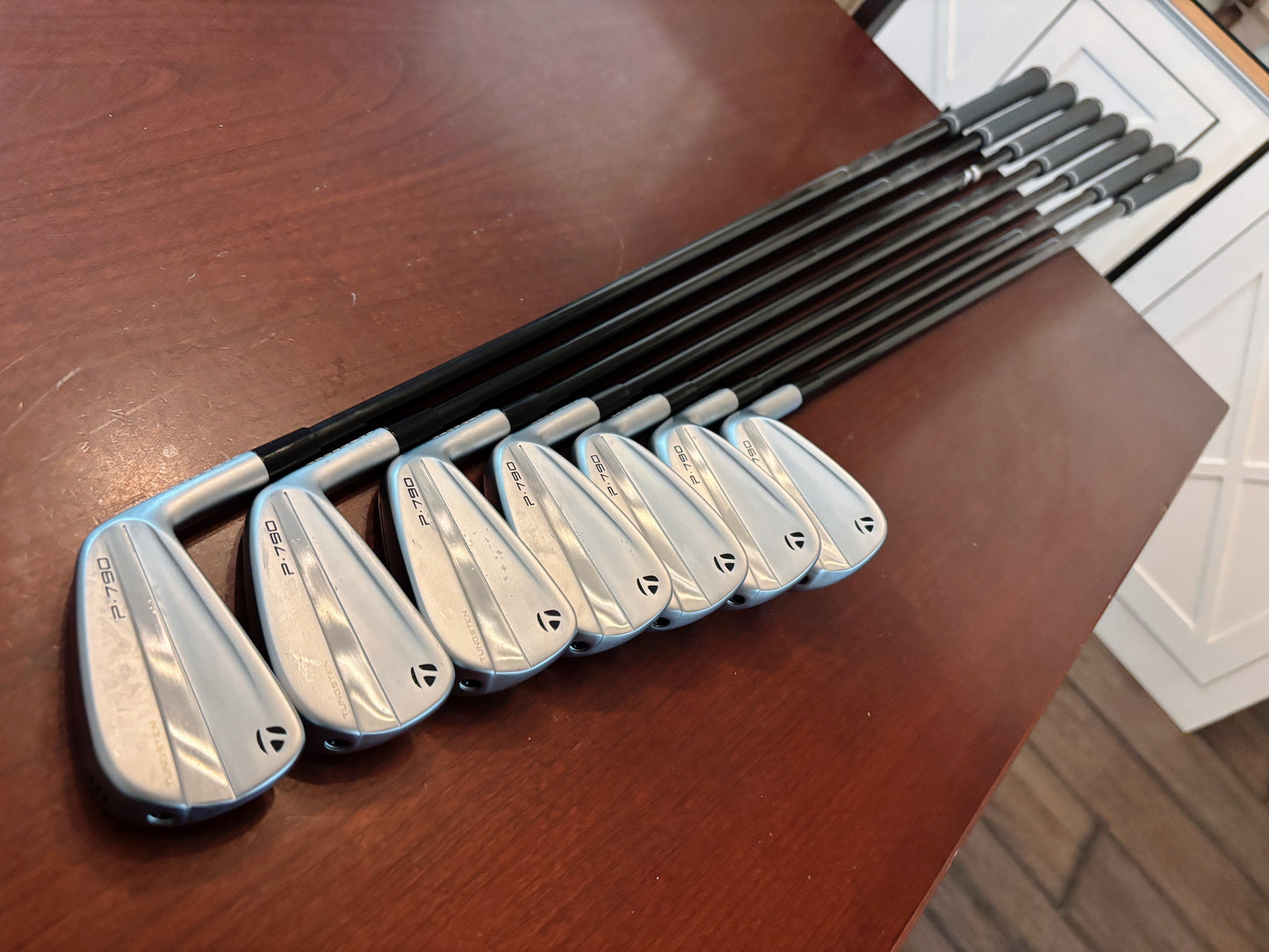 *MINT* Taylormade P790 ‘24 Iron Set 5-AW / Mitsubishi MMT Regular Graphite