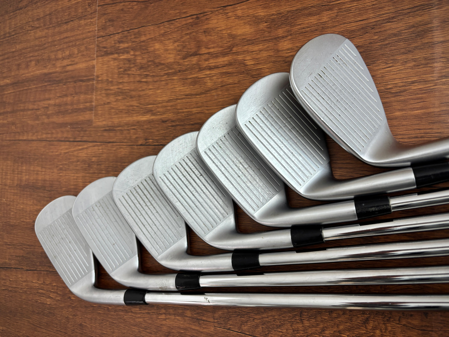 Mizuno JPX 923 Hot Metal Pro Iron Set 5-GW / Dynamic Gold 105 S300 Stiff