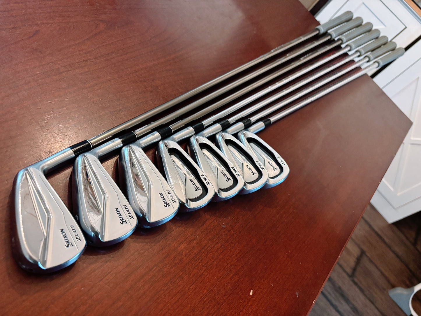 Srixon ZU85 / Z585 Iron Set 4-PW (Stiff)