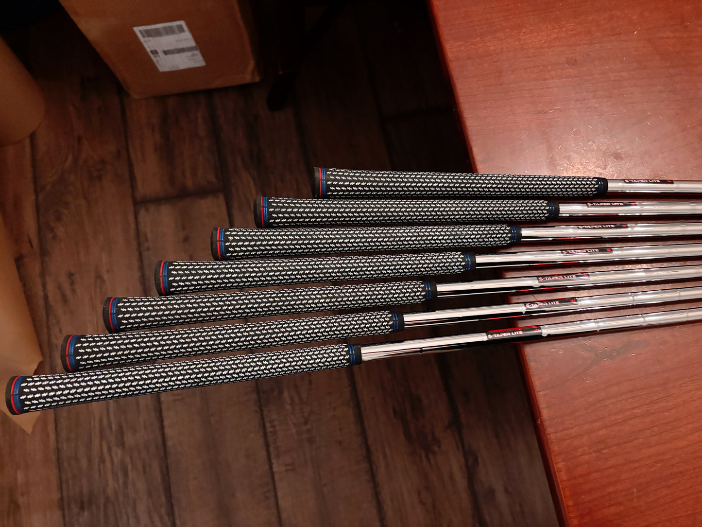 (Left-handed) *NEW* 2022 Cobra King Forged TEC One Length Iron Set 5-GW / KBS $-Taper Lite Stiff