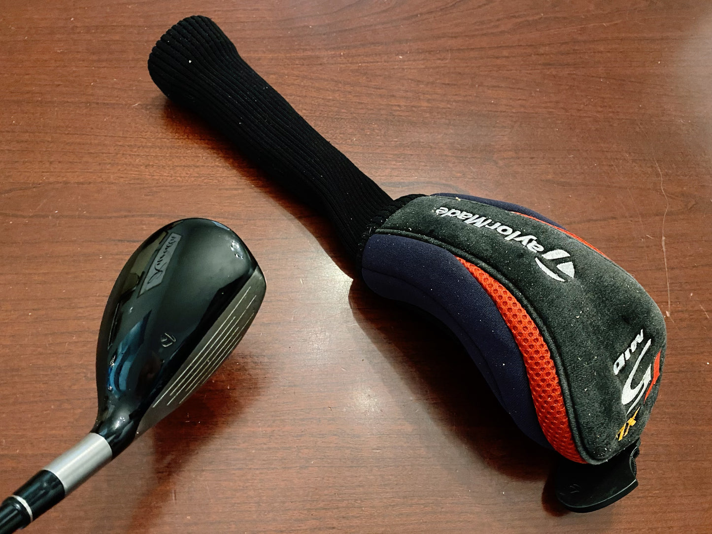(Left-handed) Taylormade R5 3-hybrid + headcover / Stiff