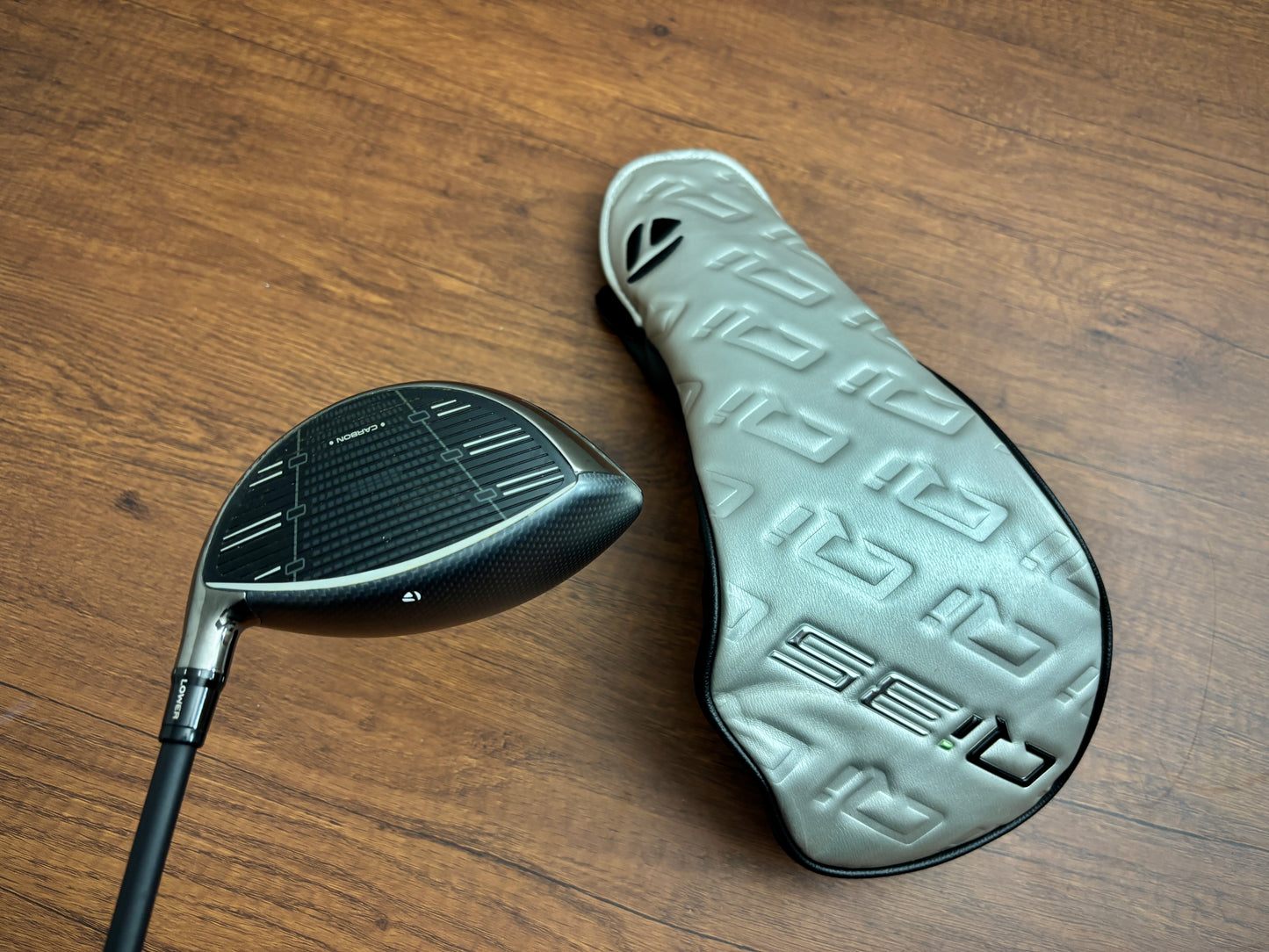 Taylormade Qi35 Max Driver 9.0* + headcover / X-Stiff