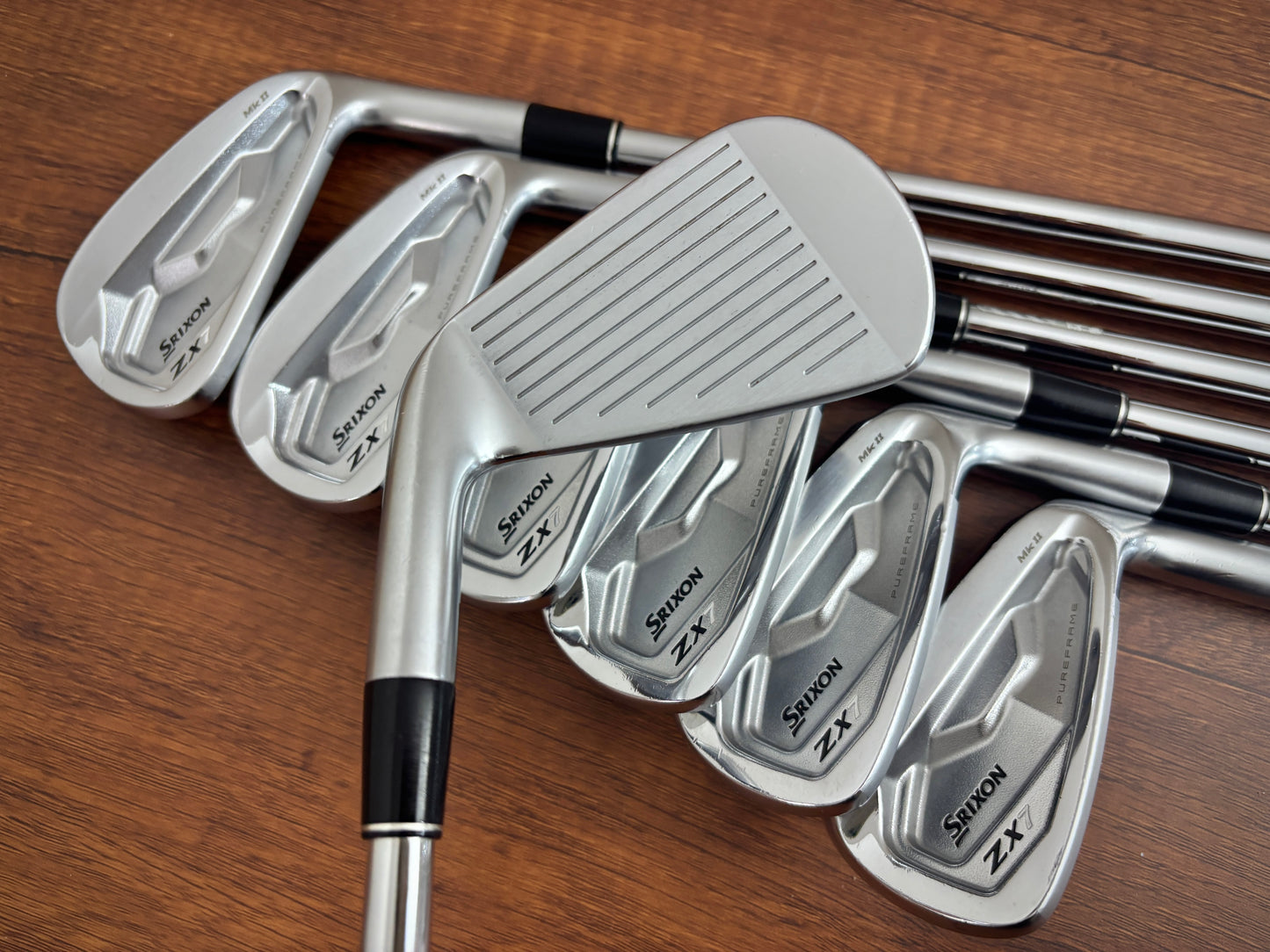 Srixon ZX7 Mkii Iron Set 4-PW / NS Pro 120 Stiff