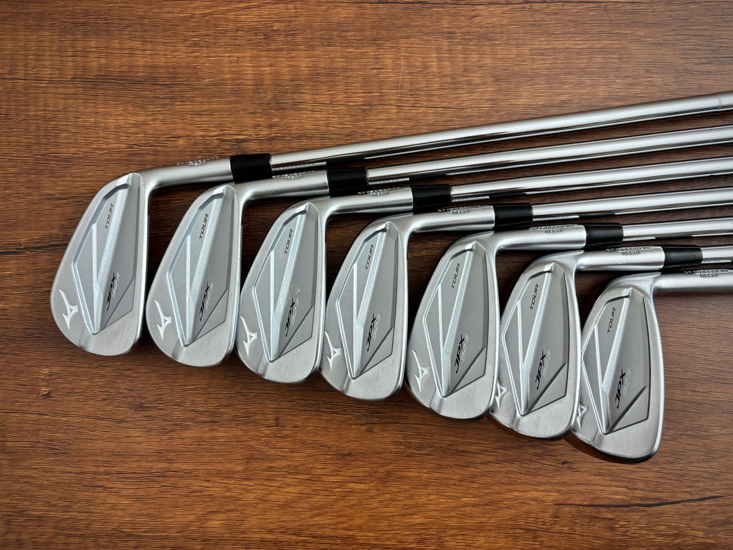 Mizuno JPX 923 Tour Iron Set 4-PW / Dynamic Gold S300 Stiff