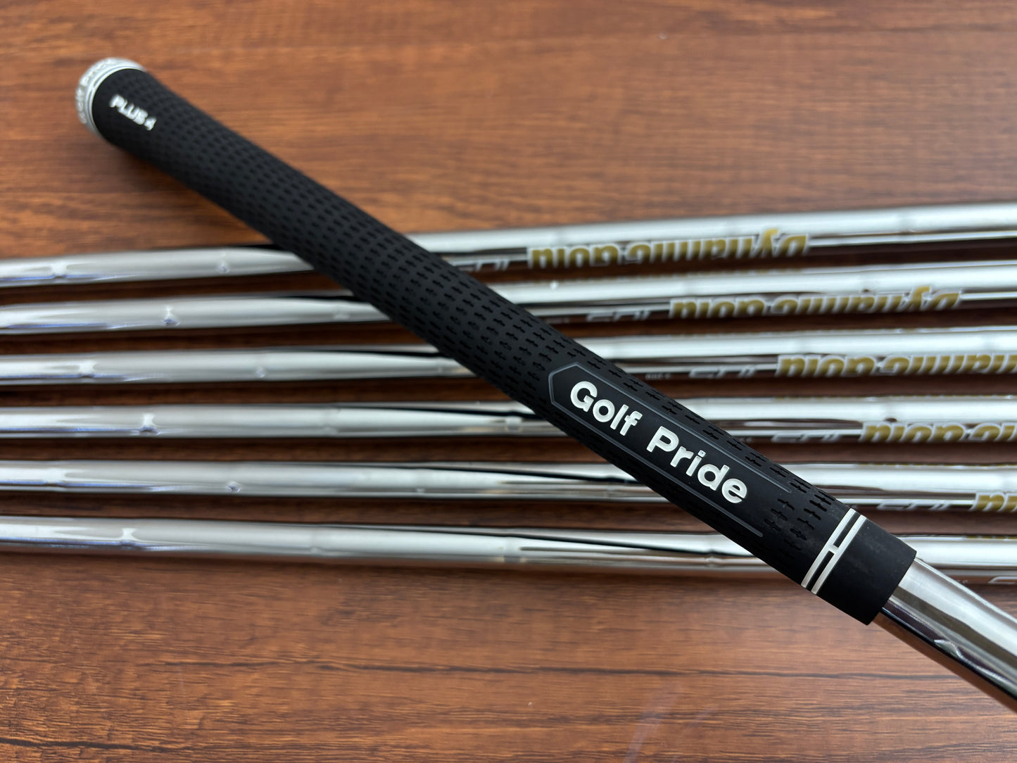 *MINT* Titleist T200 ‘23 Iron Set 4-PW / Dynamic Gold S300 Stiff