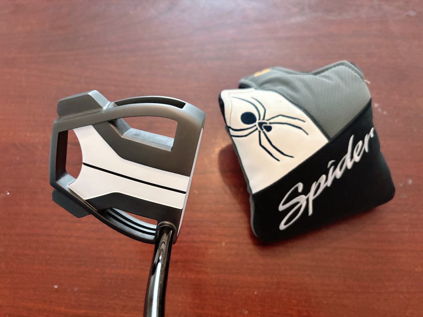 (Left-handed) Taylormade Tour X Double Bend Putter 31” + headcover