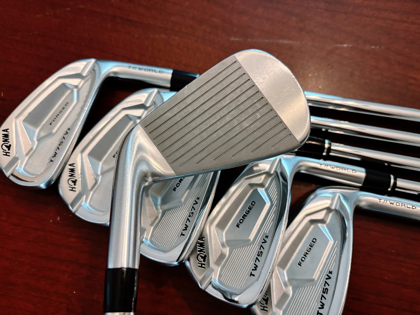Honma TW757Vx Iron Set 5-PW / NS Pro 105 Stiff