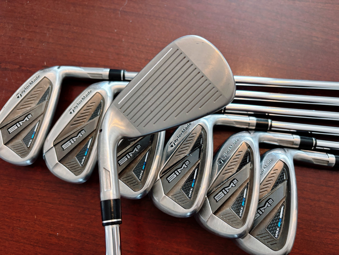 Taylormade SIM2 Max Iron Set 5-AW / KBS Max MT Regular Flex