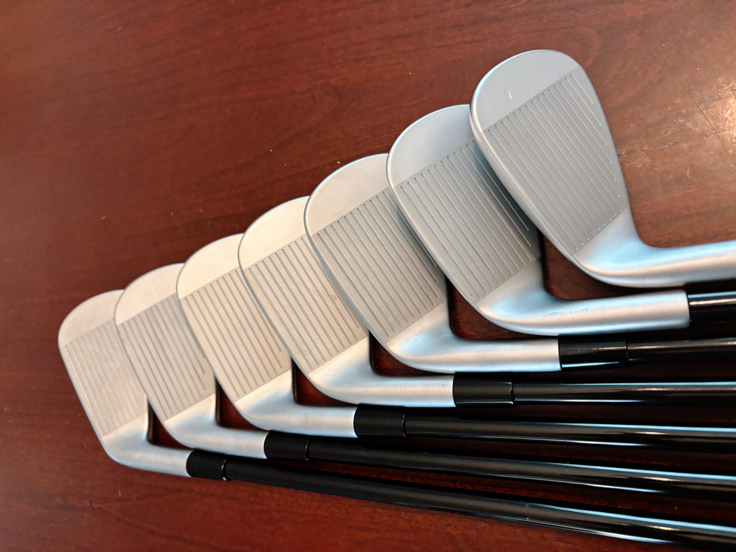 *MINT* Taylormade P790 ‘24 Iron Set 5-AW / Mitsubishi MMT Regular Graphite