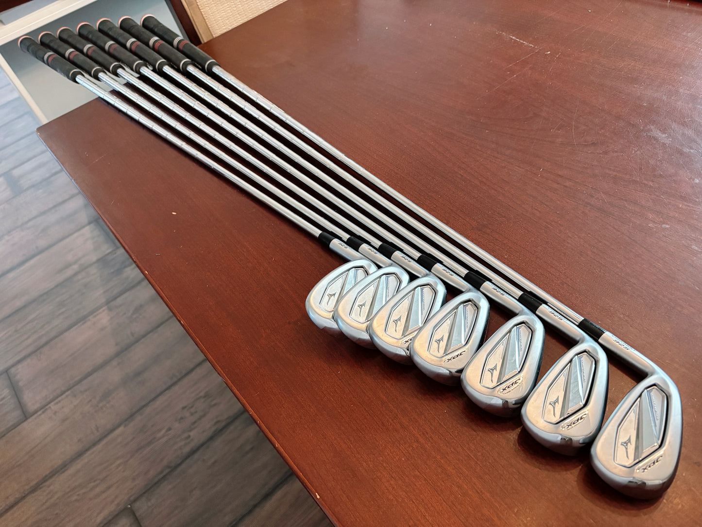 (+1.5”) Left-handed Mizuno JPX 925 Hot Metal Iron Set 5-GW / Dynamic Gold S300 Stiff