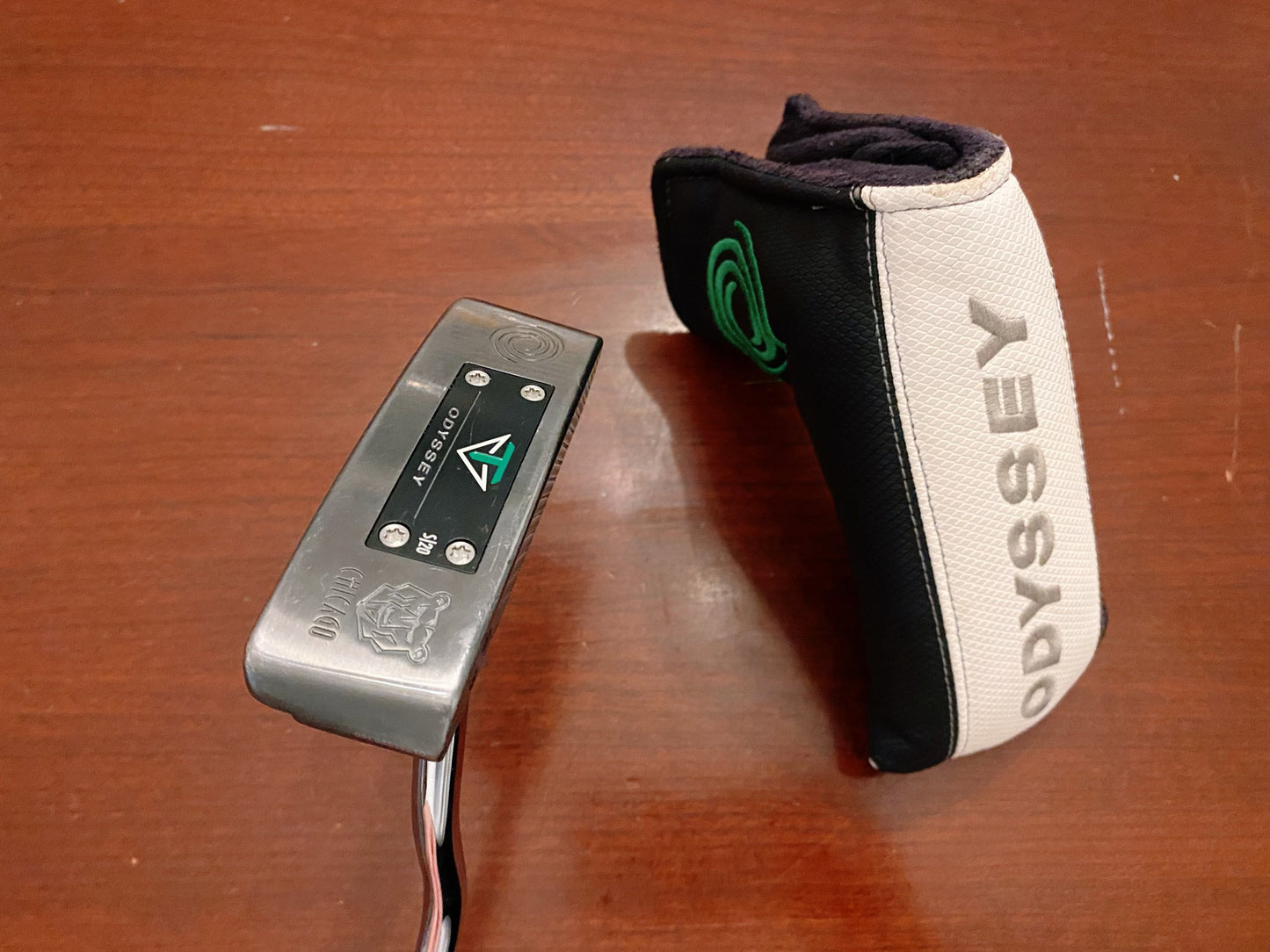 Odyssey Toulon Chicago Stroke Lab Putter + headcover 32.5”