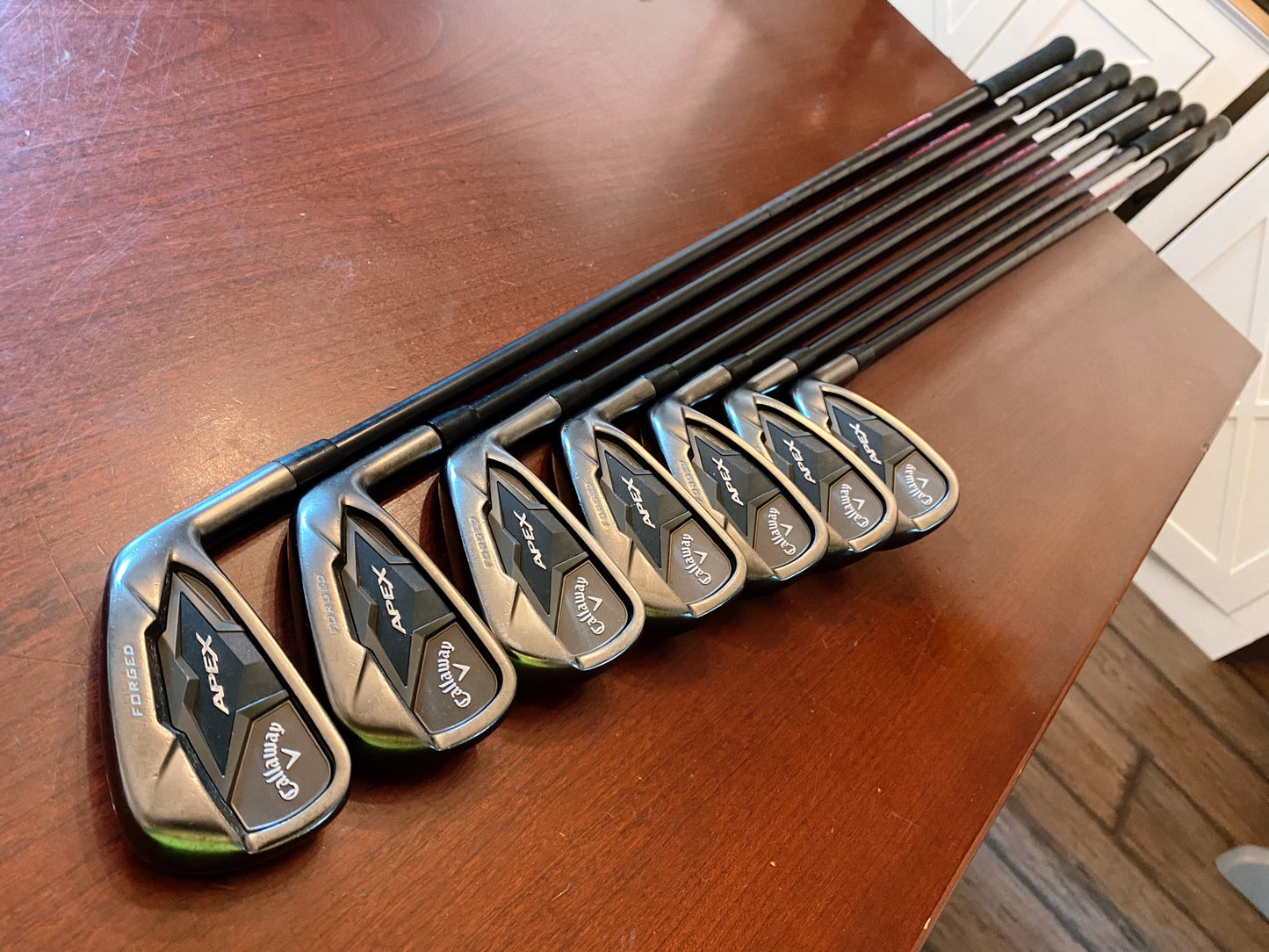 (+1.25”) Callaway Apex Smoke Iron Set 4-PW / True Temper Elevate Regular